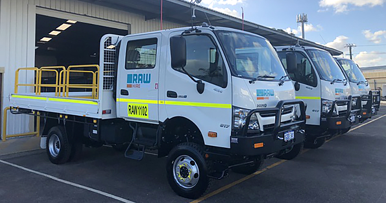 Dual Cab 4WD Trucks