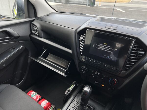 2021 Isuzu DMAX Tray Back Ute - 1HIU840 - Image 16