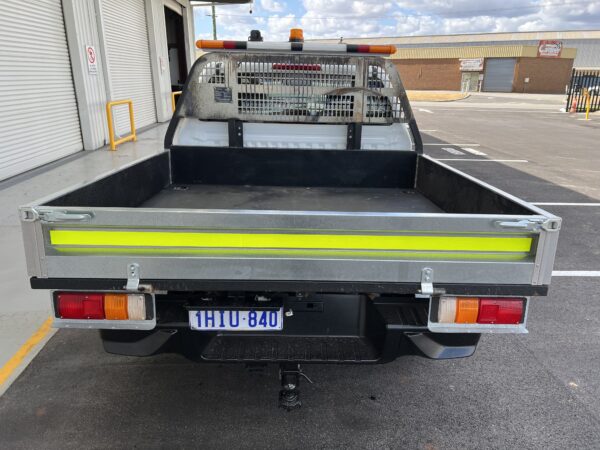 2021 Isuzu DMAX Tray Back Ute - 1HIU840 - Image 7