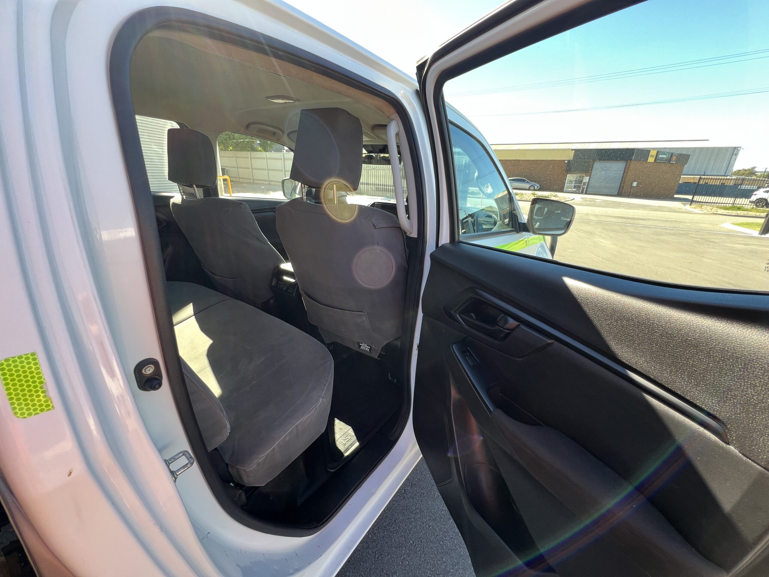 2022 Isuzu D-Max 4WD Dual Cab Tray Back - 1HTB679 - Image 13