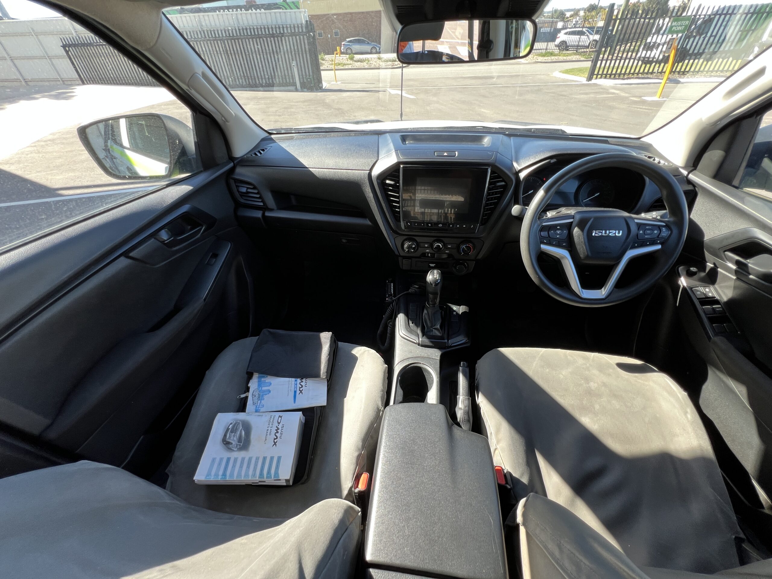 2022 Isuzu D-Max 4WD Dual Cab Tray Back - 1HTB679 - Image 14