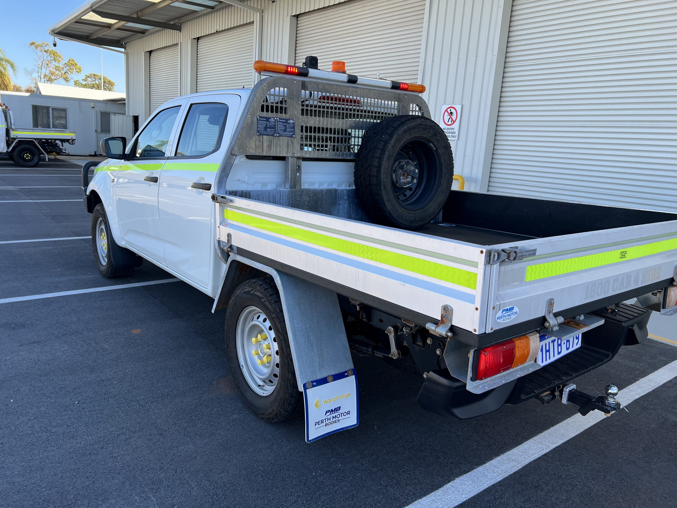 2022 Isuzu D-Max 4WD Dual Cab Tray Back - 1HTB679 - Image 8