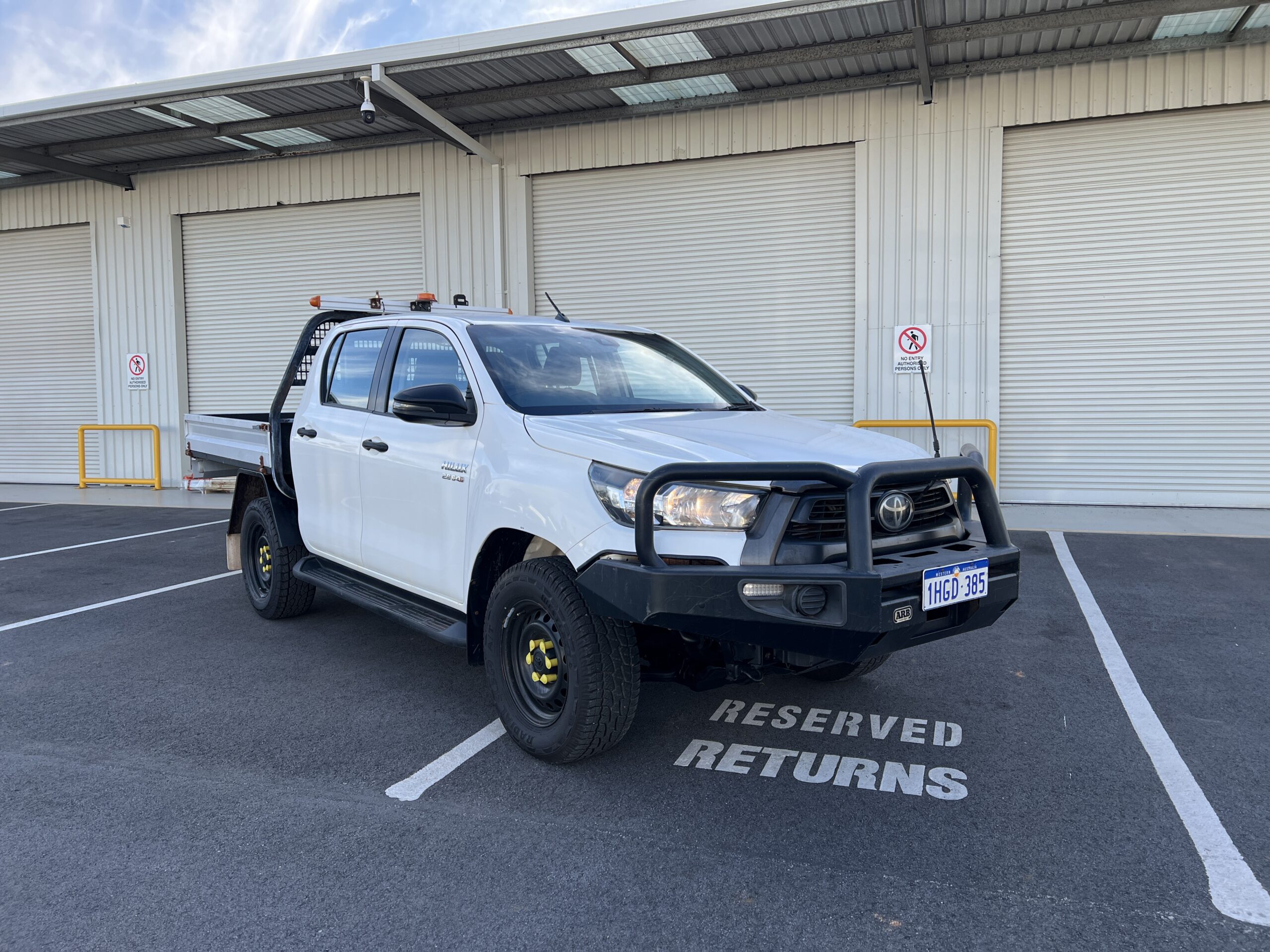 2020 Toyota Hilux Dual Cab Tray - 1HGD385