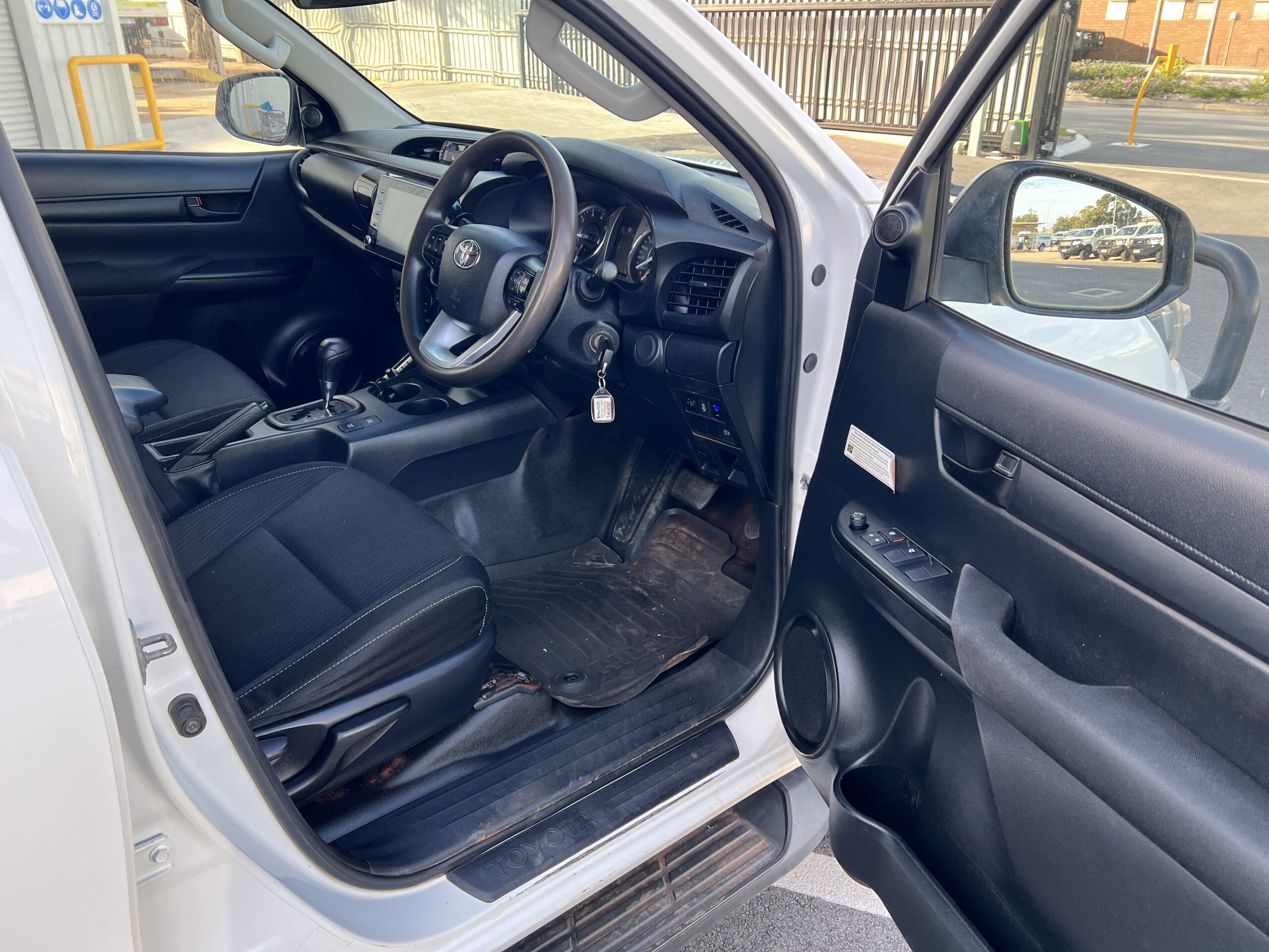 2020 Toyota Hilux Dual Cab Tray - 1HGD385 - Image 12