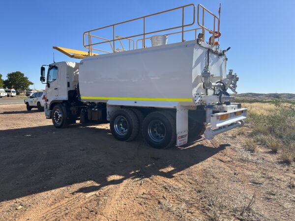 2019 Water Cart- 1GWS483 - Image 4
