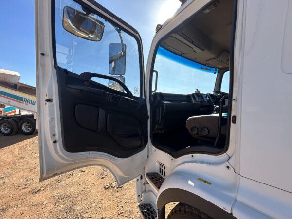 2019 Water Cart- 1GWS483 - Image 9
