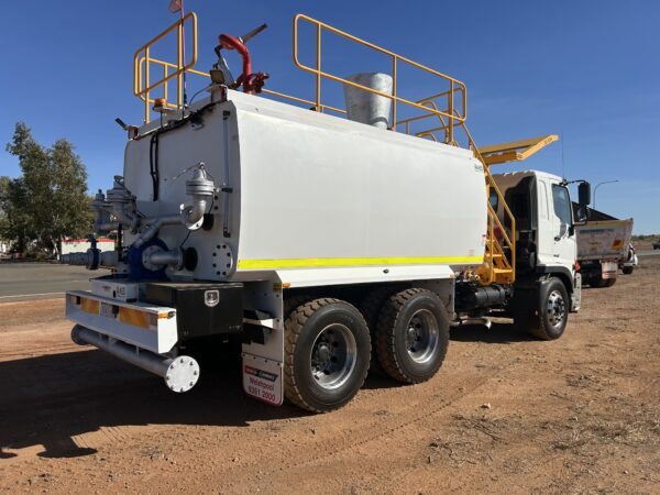 2019 Water Cart- 1GWS483 - Image 5