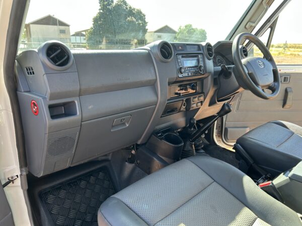2018 Landcruiser 70s Single Cab Tray Ute- 1GOF089 - Image 9