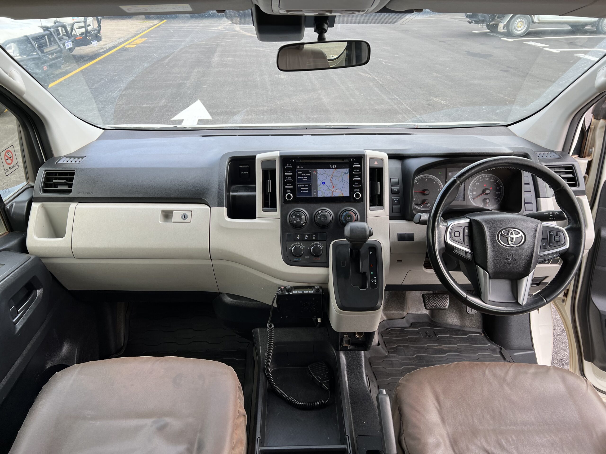2019 12 Seat Toyota Commuter - 1GUS504 - Image 11