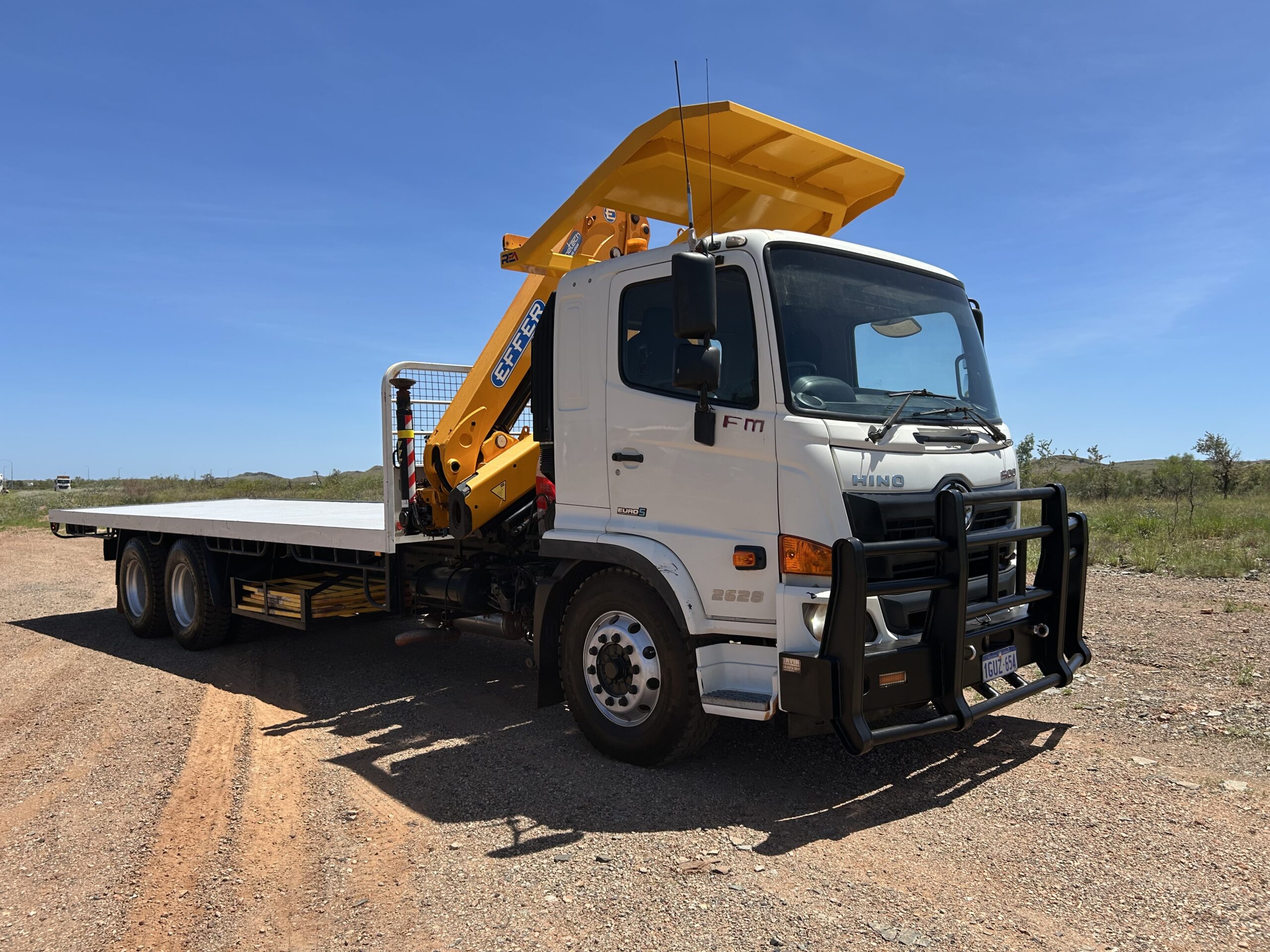 2018 12T Crane Truck - 1GUZ654 - Image 3