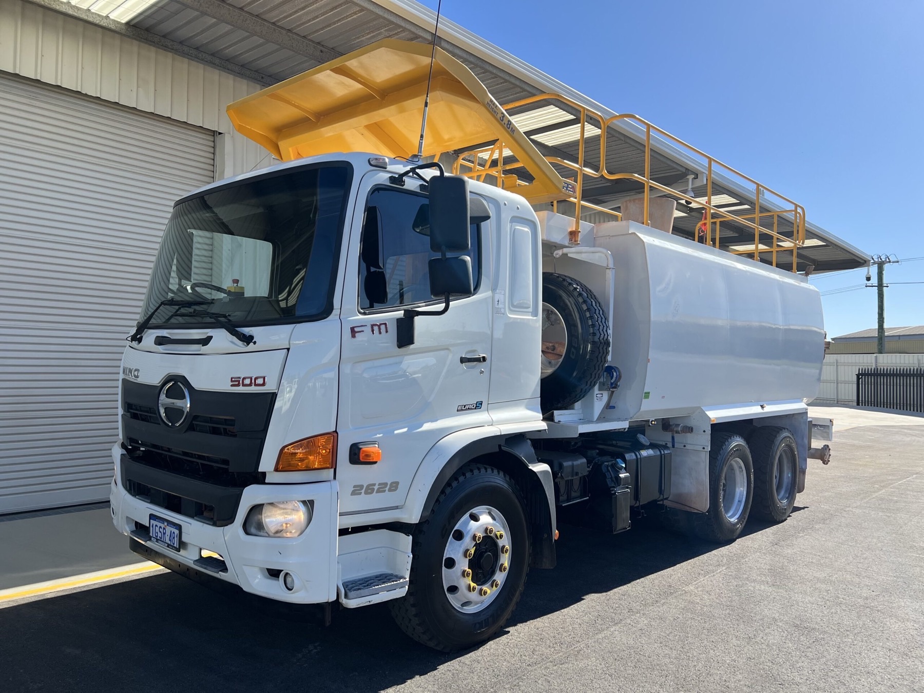 2019 Water Cart- 1GSR481 - Image 2