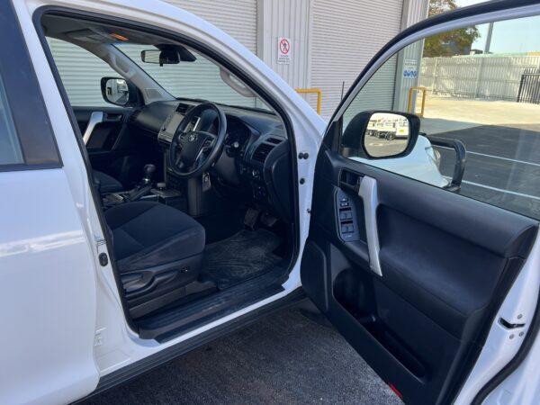 2020 Toyota Landcruiser Prado - 1HGA827 - Image 13