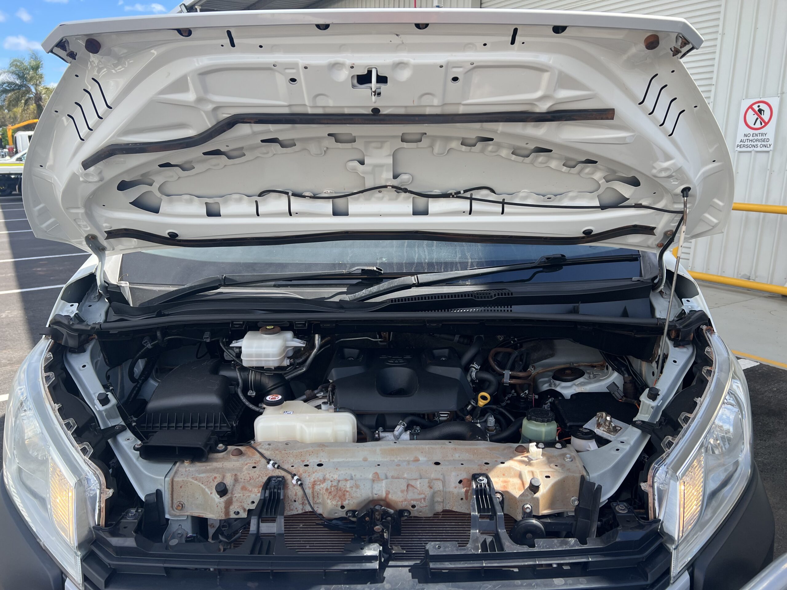 2020 12 Seat Toyota Commuter - 1GYV267 - Image 15