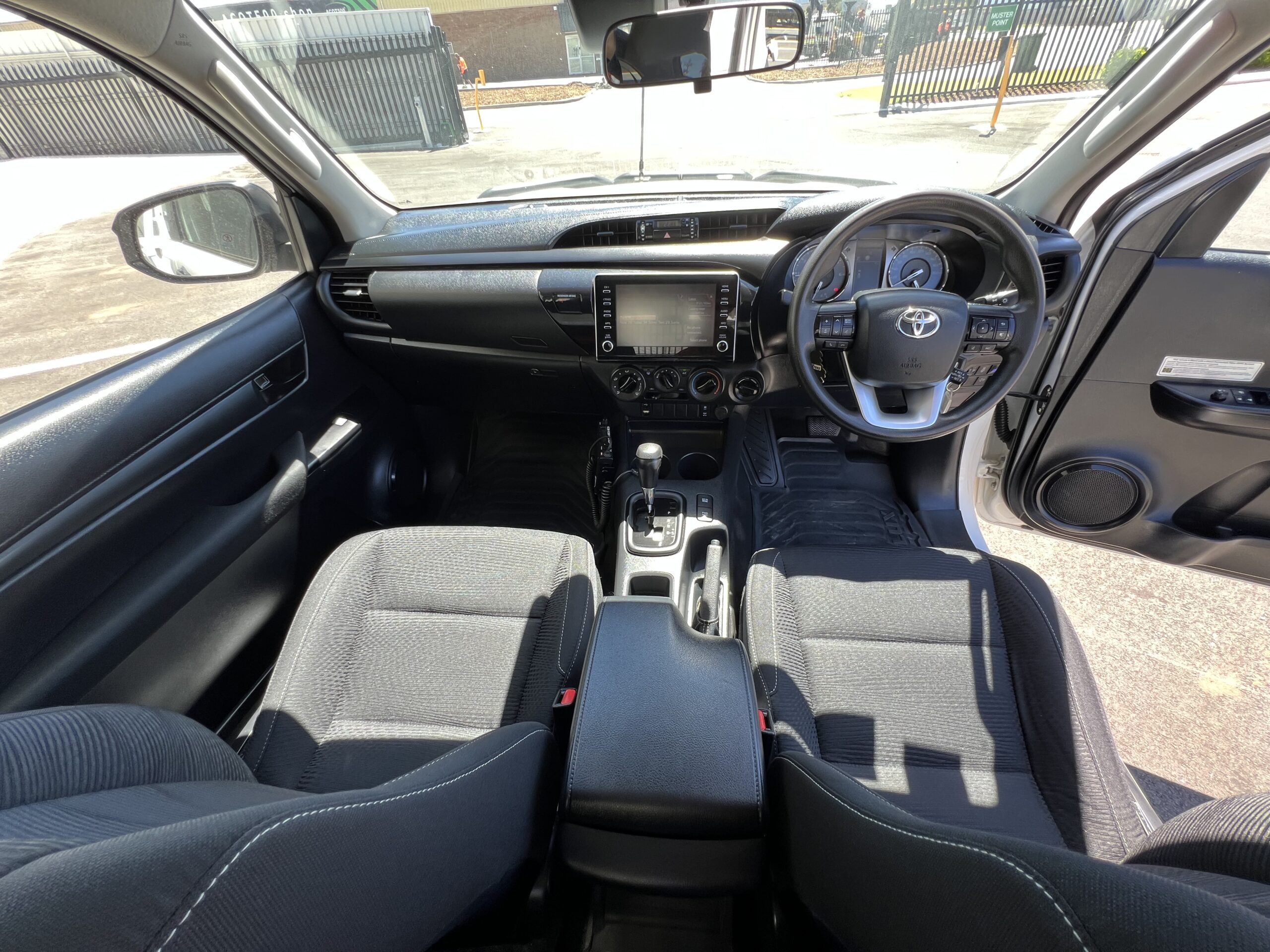 2021 Toyota Hilux Extra Cab - 1HKV842 - Image 25