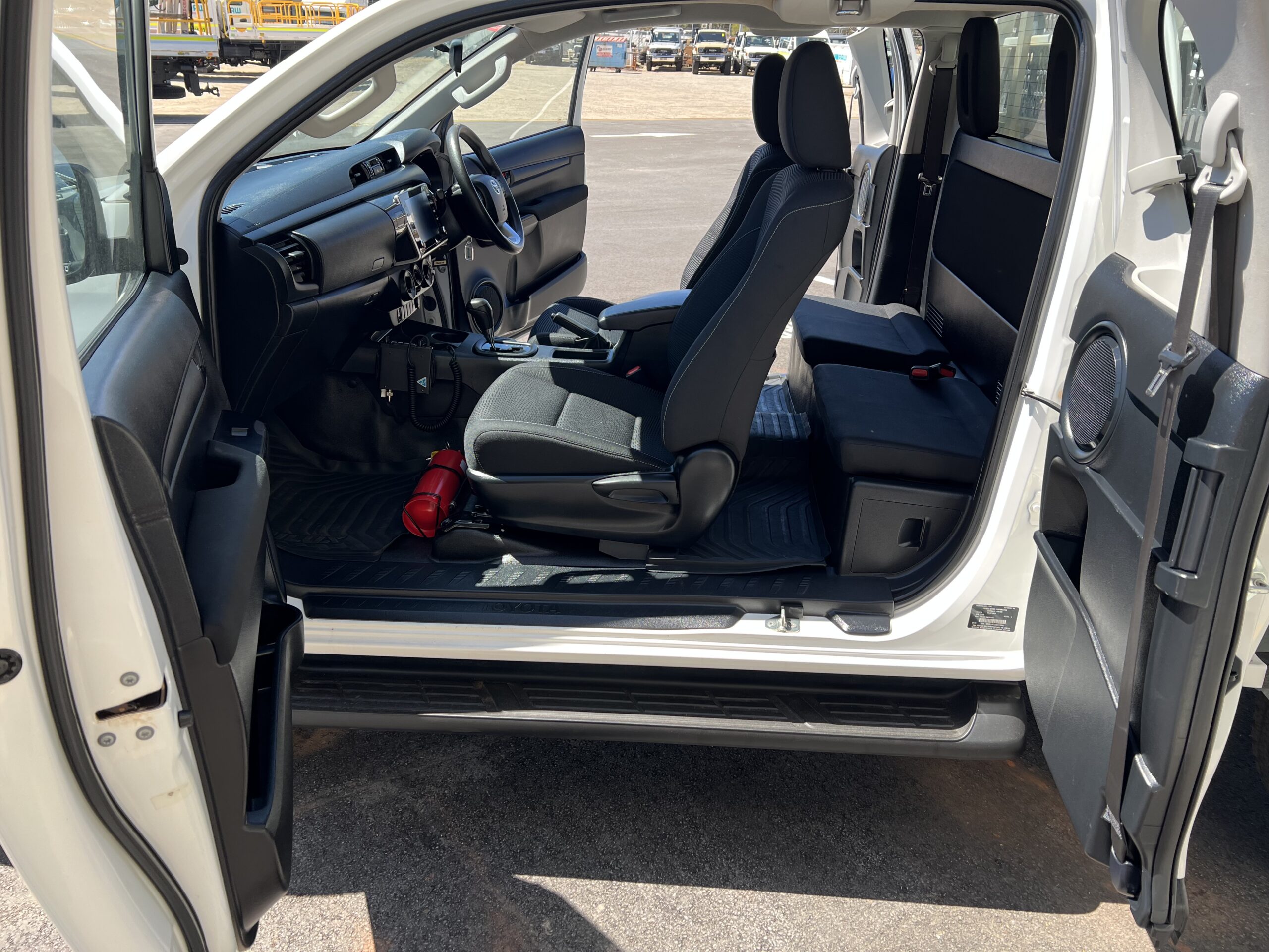 2021 Toyota Hilux Extra Cab - 1HKV842 - Image 16