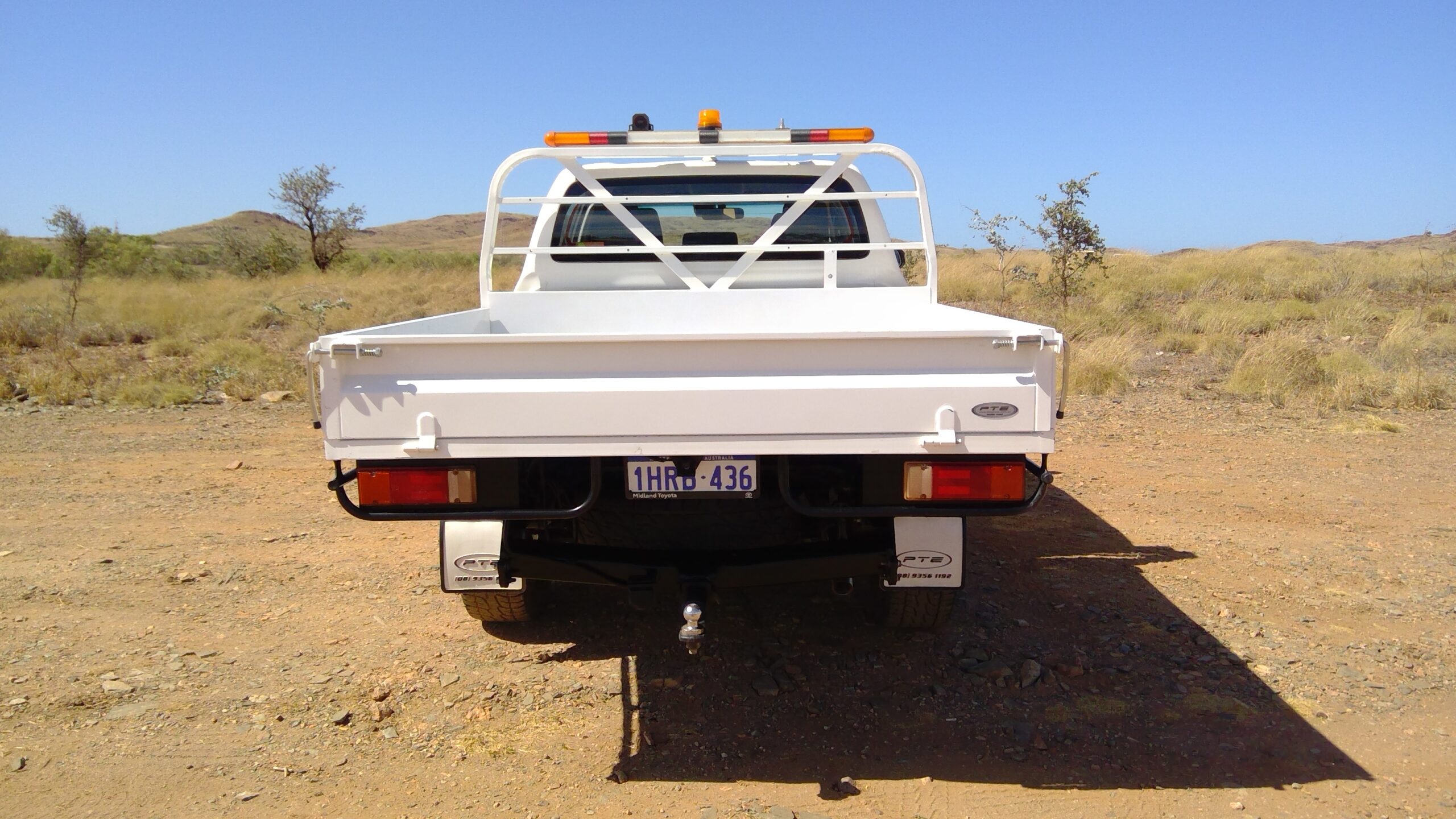 2022 Toyota Hilux Tray Back Ute - 1HRB436 - Image 6