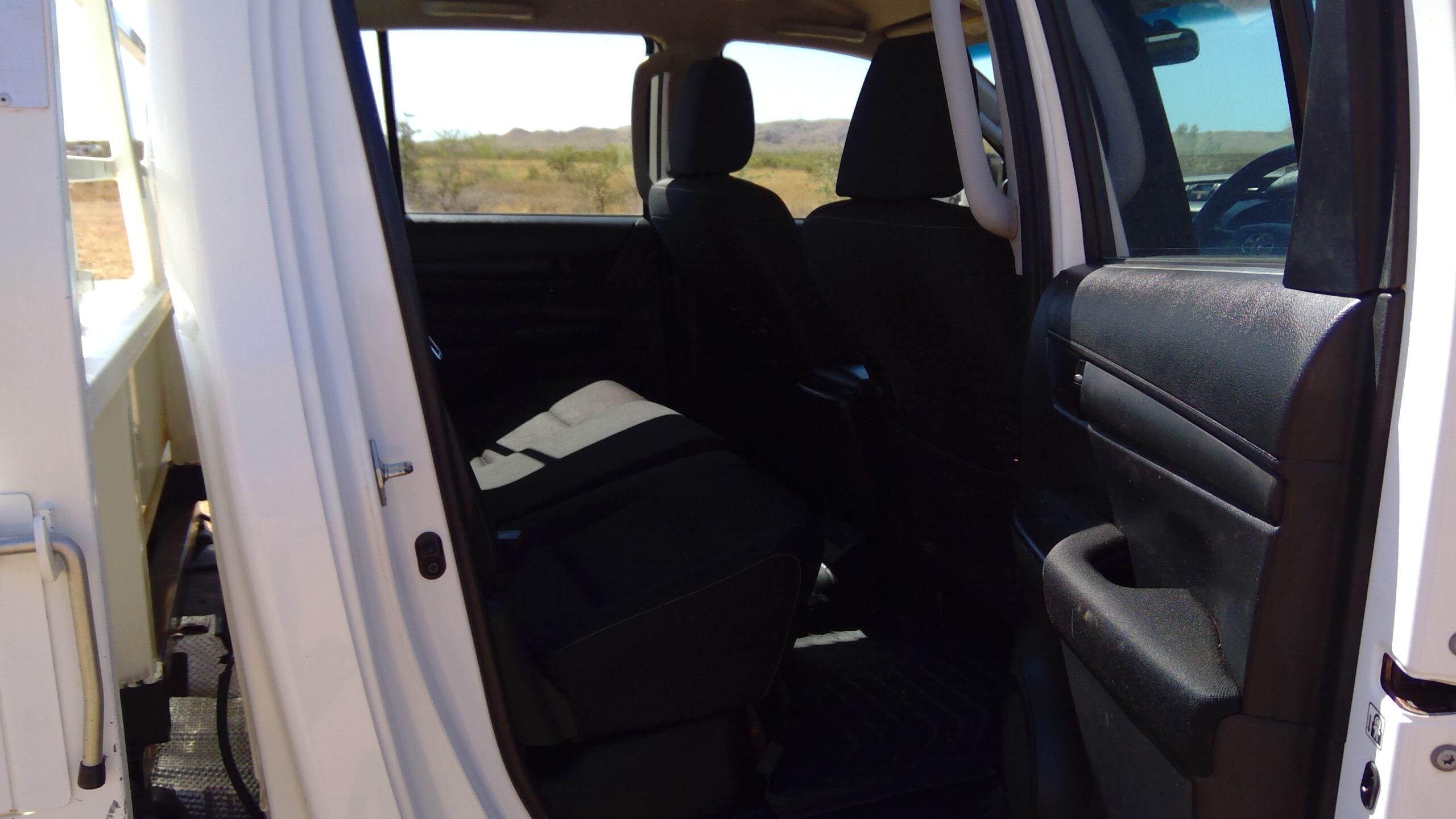 2022 Toyota Hilux Tray Back Ute - 1HRB436 - Image 10