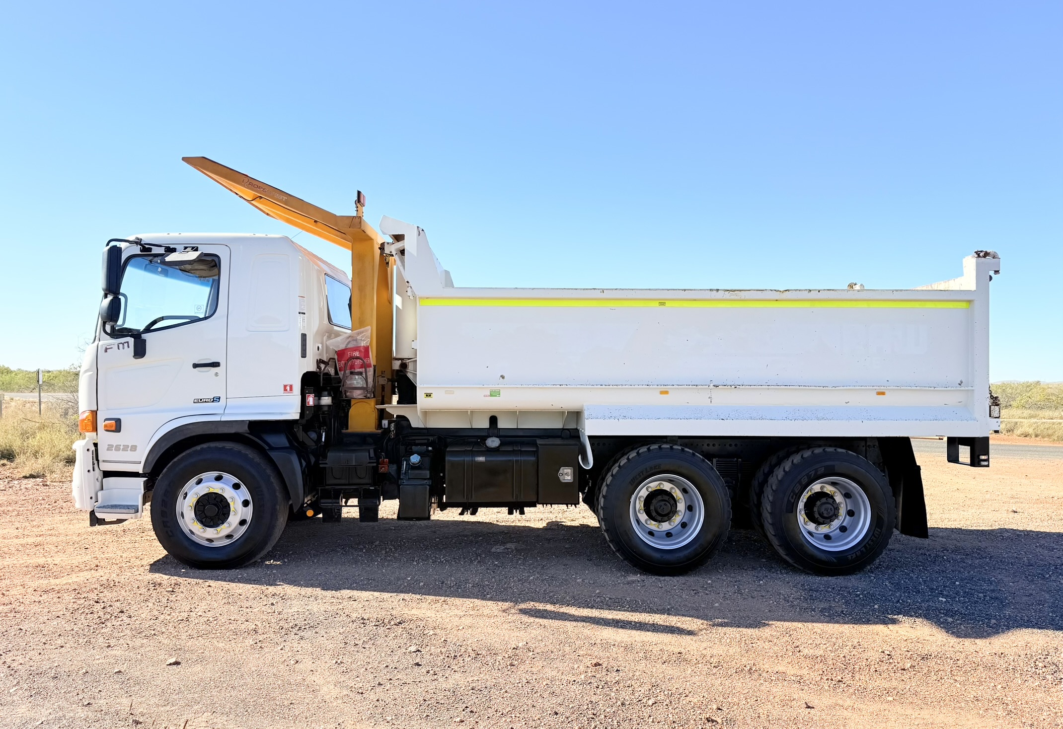 2017 12T Tipper Truck - 1IMI708 - Image 6