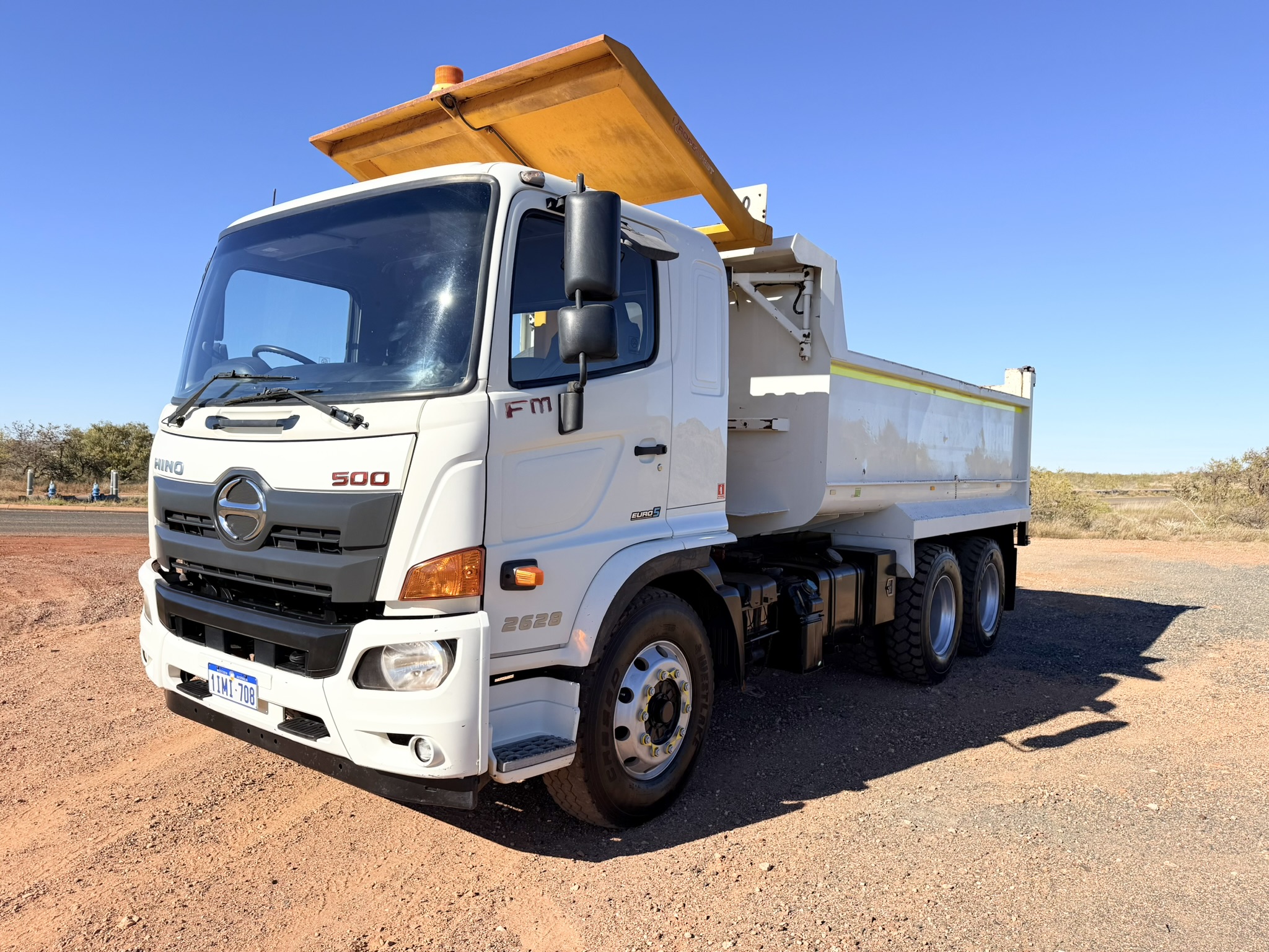 2017 12T Tipper Truck - 1IMI708 - Image 3