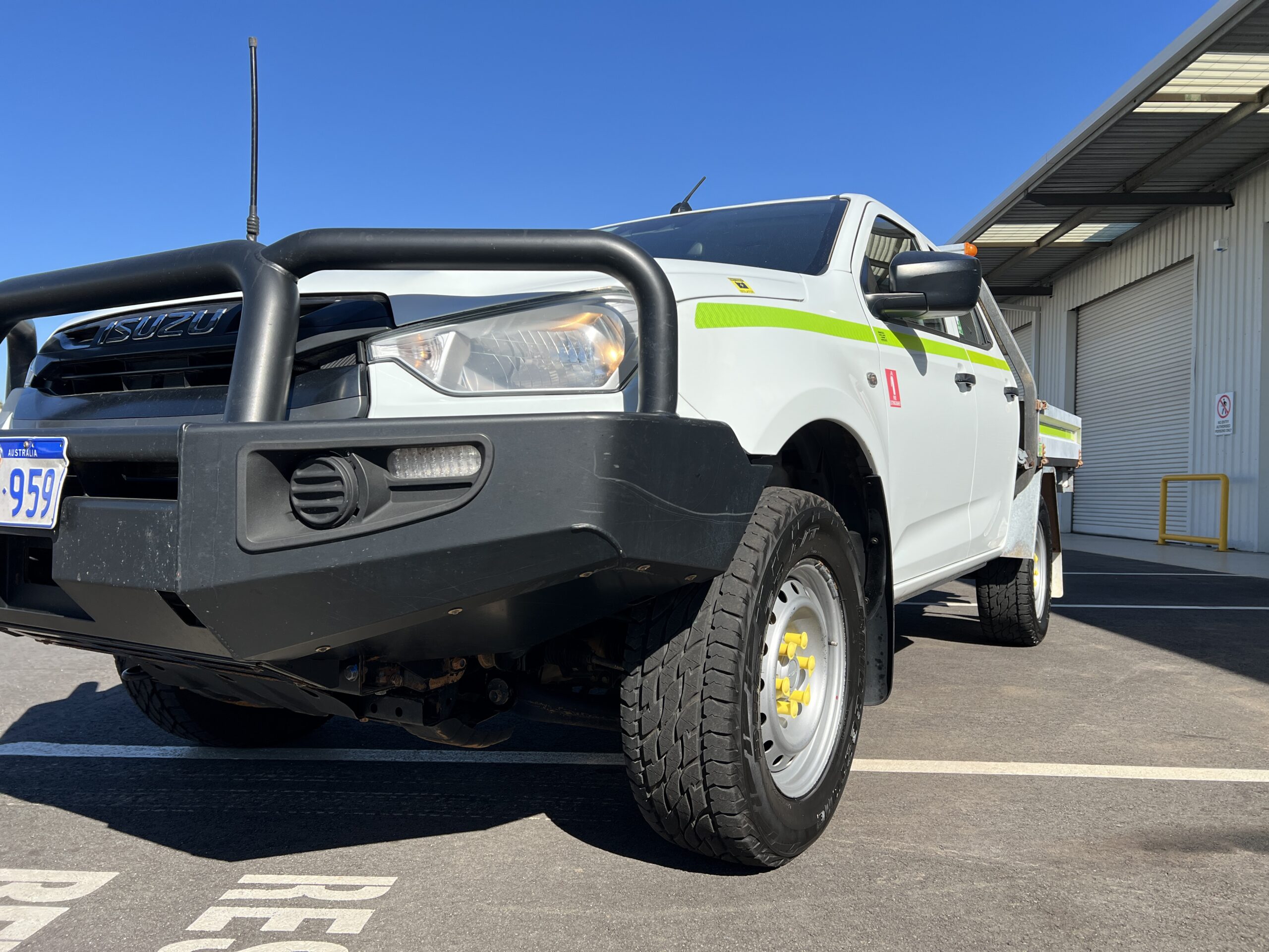 2022 Isuzu DMAX Tray Back Ute - 1HUI959 - Image 10