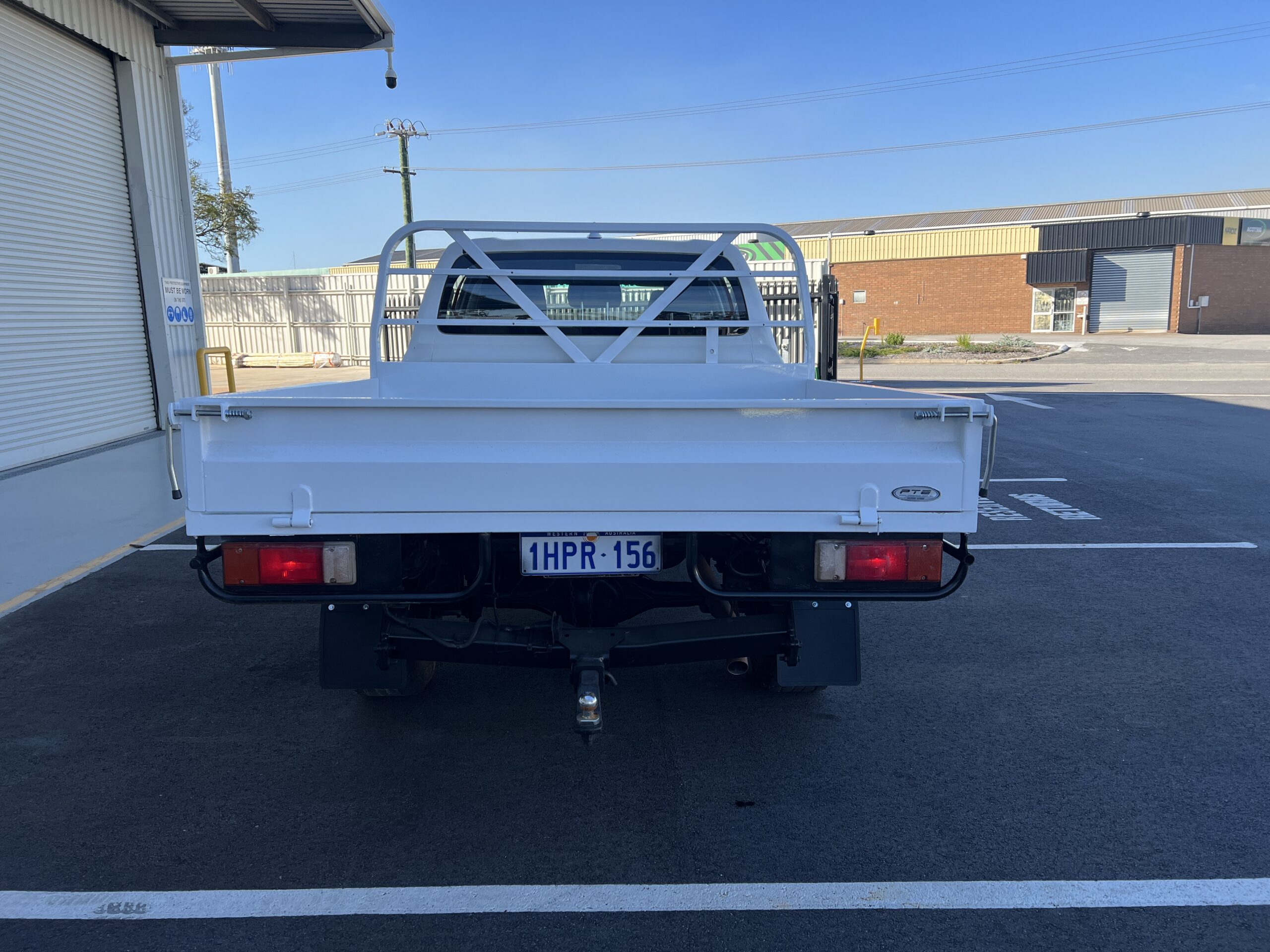 2022 Toyota Hilux Dual Cab Tray – 1HPR156 image 6
