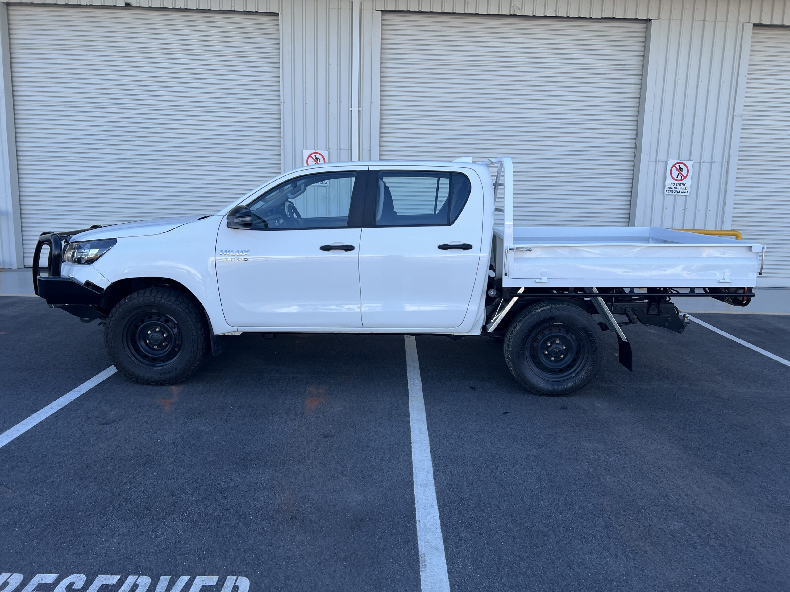 2022 Toyota Hilux Dual Cab Tray – 1HPR156 image 5