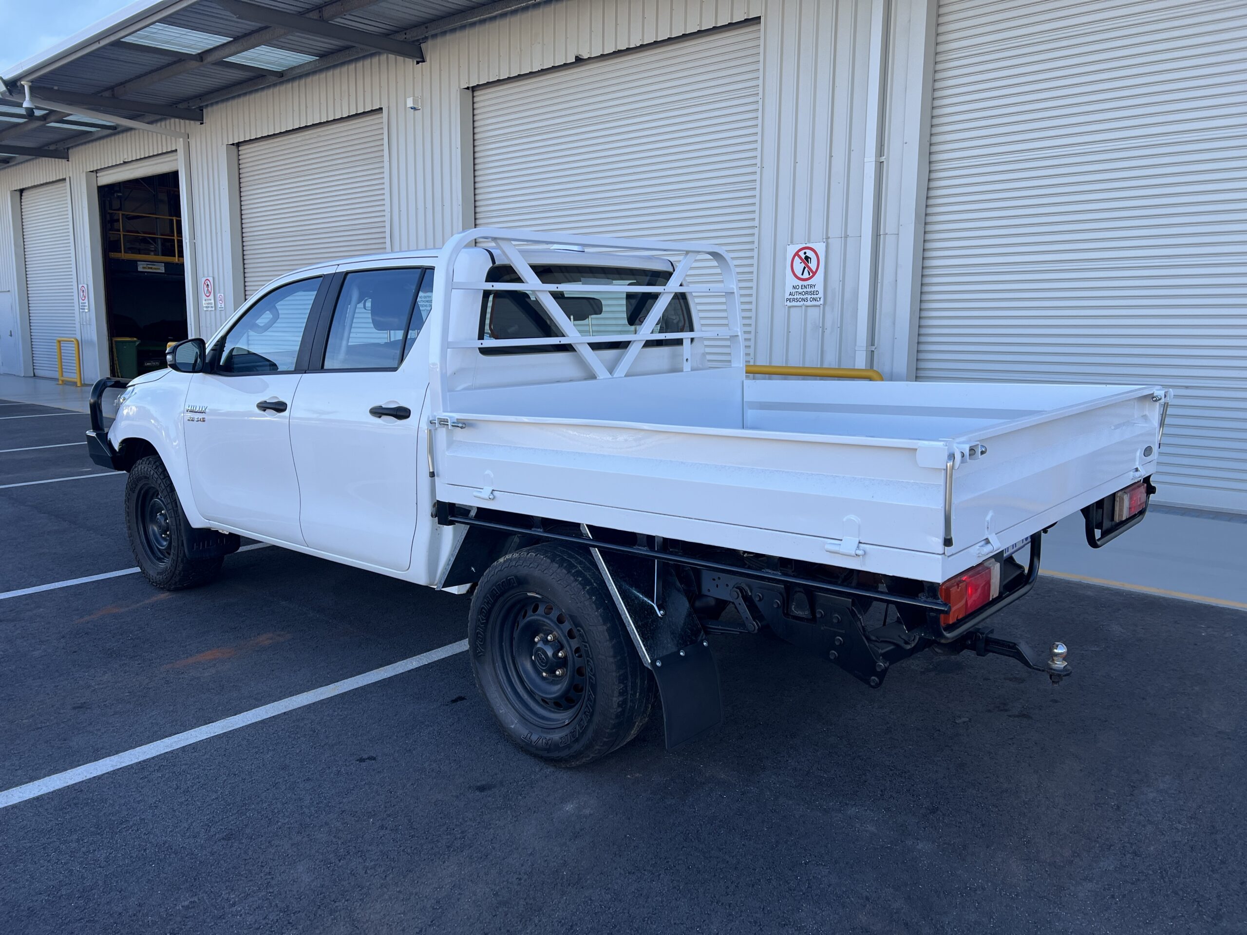 2022 Toyota Hilux Dual Cab Tray – 1HPR156 image 7