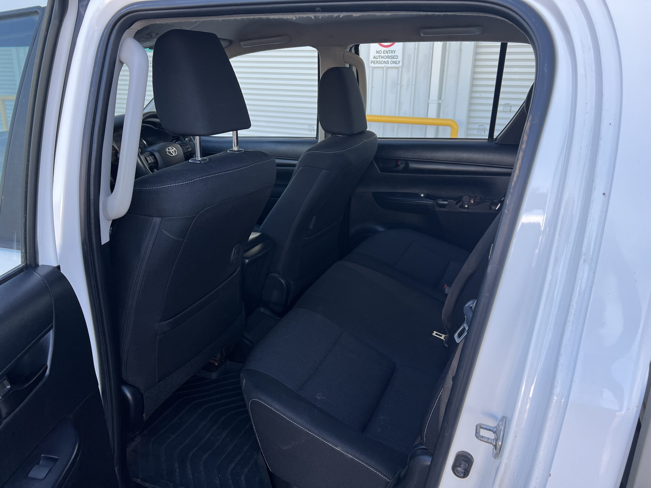 2022 Toyota Hilux Dual Cab Tray – 1HPR156 image 15