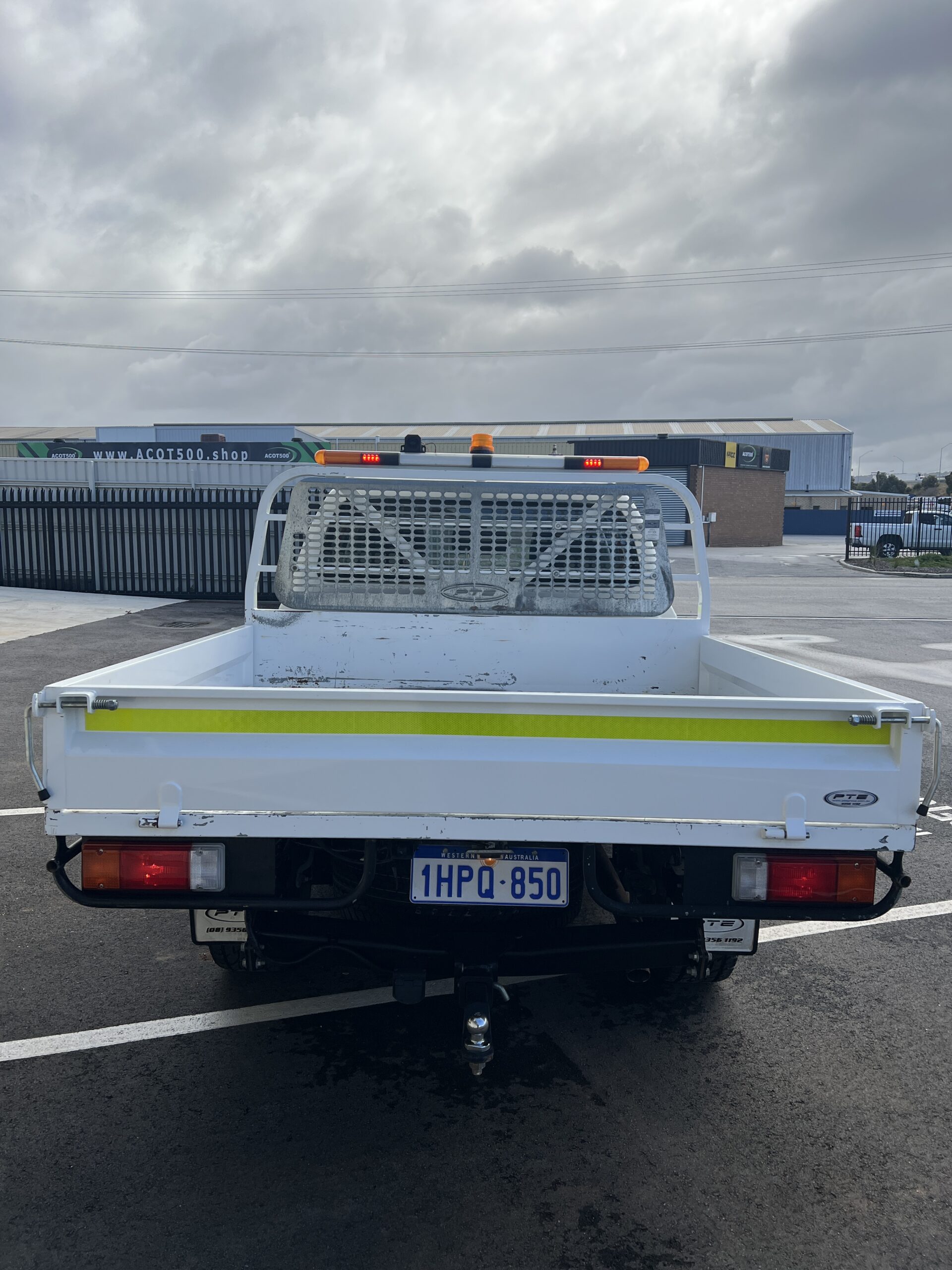 2022 Toyota Hilux Dual Cab Tray – 1HPQ850 image 6